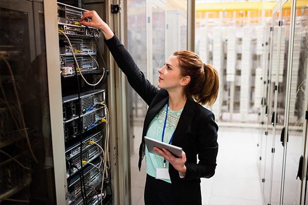 Die Ausbildung zum Fachinformatiker für Systemintegration - BURG-WÄCHTER | BURG-GUARD